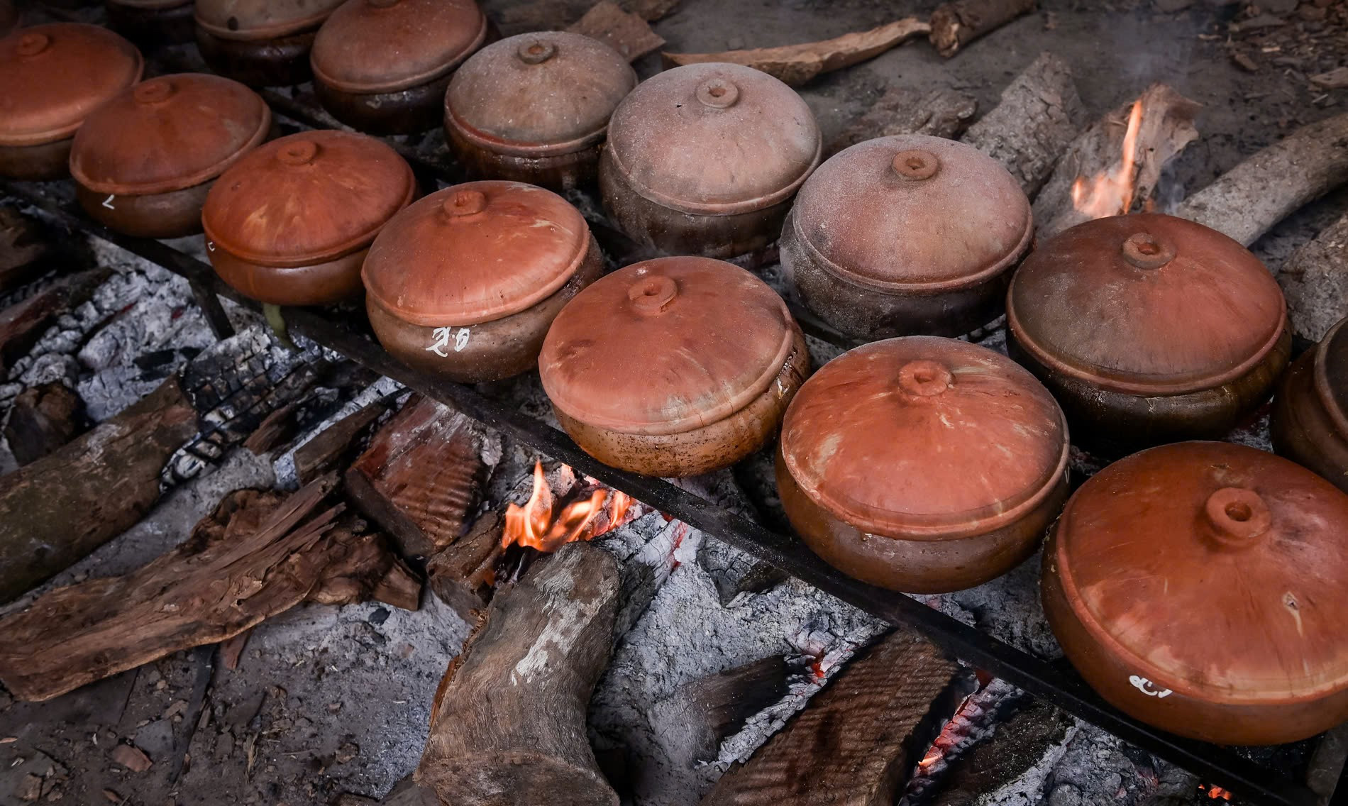 Quy trình chuẩn bị nguyên liệu và kho cá làng Vũ Đại
