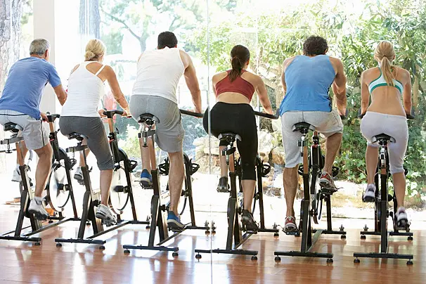 Sự kết hợp hoàn hảo giữa phương tiện cá nhân tiết kiệm nhiên liệu và xe đạp