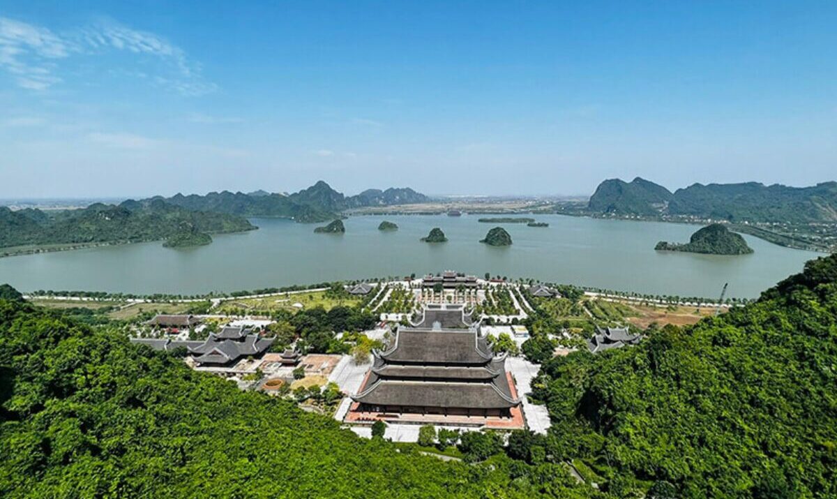 Đường đẹp Hà Nam hướng về Tam Chúc