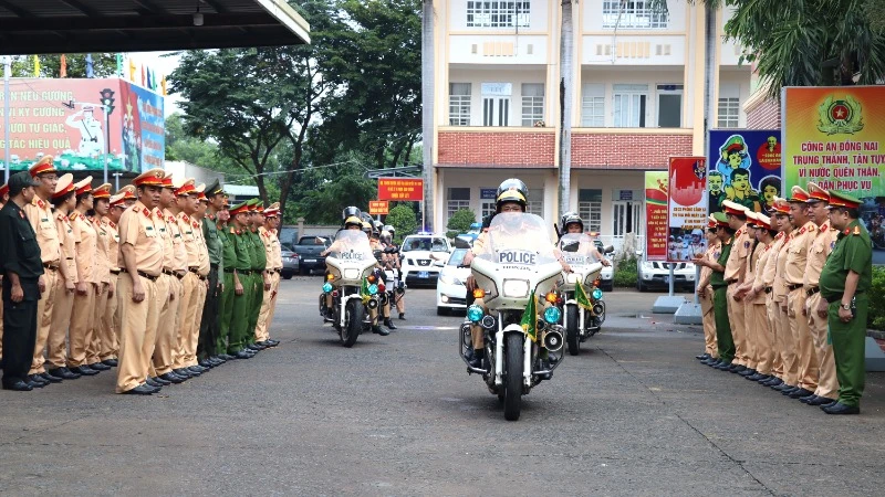 Thực trạng đỗ xe ngoài trời thiếu an toàn tại một số khu vực